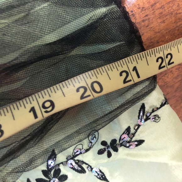 Niki Livas,Woman,Dress Formal Cocktail,Green Lemon, size 12,rhinestone `n lace.! - Picture 13 of 14